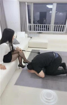 丈母娘和老婆视频聊虐我 YC-230119-3