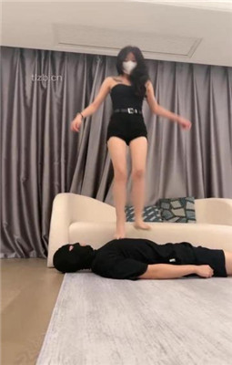 【第5风格】午后办公室享受酱酱的嫩脚 YC-230123