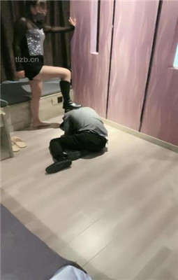 图片[20]_【赵奈奈】没钱交房租被虐-靴子碾脸/高难度挑战踢踹【完整版】_HD绳艺资源