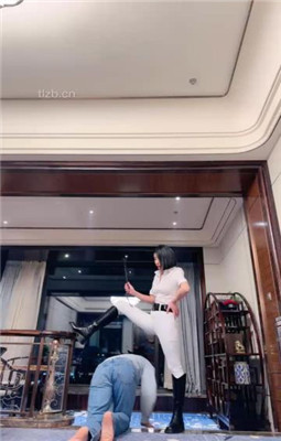 图片[2]_【简一】马术女教练-骑马爬行/训练/转胯/闻舔臭脚丫_HD绳艺资源