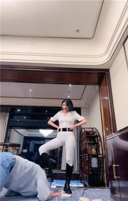 图片[3]_【简一】马术女教练-骑马爬行/训练/转胯/闻舔臭脚丫_HD绳艺资源