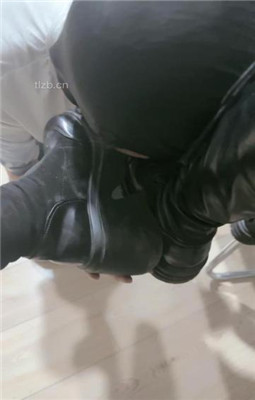 图片[8]_【鱼糯糯】3S-脚底踩踏/轮流舔脏鞋/插嘴/踩狗爪_HD绳艺资源