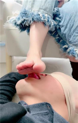 【芊芊】JK肉丝虐母狗