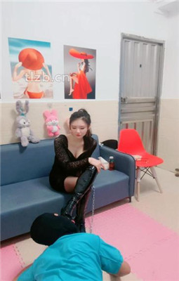 图片[11]_【木子大大】骑马/狗笼圈养/舔长靴黑丝/木乃伊绳艺技巧/嘴叼高跟_HD绳艺资源