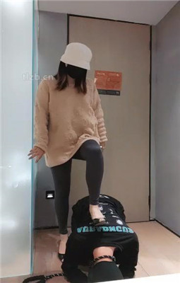 图片[3]_【小猫】裸足深喉/高跟踩踏虐发骚贱畜_HD绳艺资源