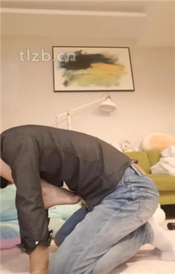 图片[9]_【温妤】骑马踩踏/跪舔裸足_HD绳艺资源