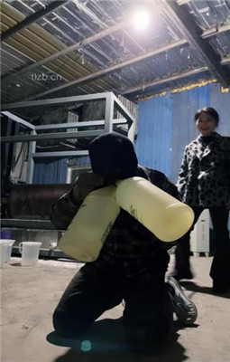 图片[11]_【宸宸】户外库房三主囚禁暴打-上【三视角版】_HD绳艺资源