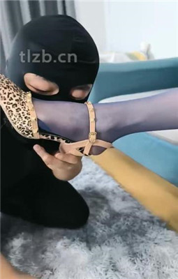 图片[2]_【诗琪】跪舔高跟丝袜裸足_HD绳艺资源