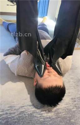 图片[9]_【潘妮绳艺导师】白领高跟黑丝踩虐犯错下属_HD绳艺资源