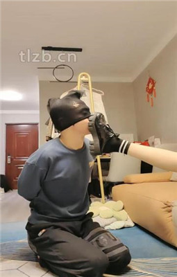 图片[9]_【丫丫】转胯/皮鞋黑棉袜诱惑/丝袜塞嘴/骑马滴蜡_HD绳艺资源