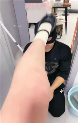 图片[14]_【樱子大人】人体擦鞋器/脚底喂食/皮鞋白袜/喝圣水【完整版】_HD绳艺资源