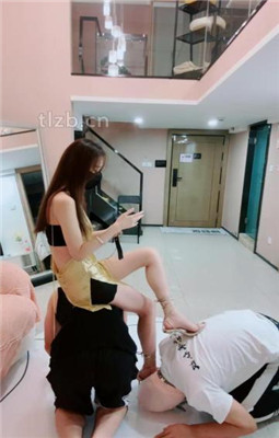 图片[2]_【陈莹斯】虐双奴-骑马爬行/臭脚捂脸/狂舔裸足_HD绳艺资源