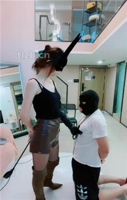 图片[15]_【陈莹斯】嘴叼高跟/人体衣架/骑马爬行/碾压踩狗爪_HD绳艺资源