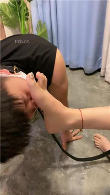 图片[15]_【甘露】凉鞋踩狗头/狗链遛狗/踢踹/骑马踩踏_HD绳艺资源