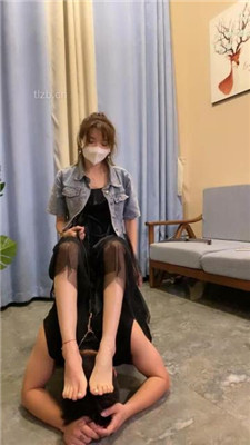 图片[18]_【甘露】凉鞋踩狗头/狗链遛狗/踢踹/骑马踩踏_HD绳艺资源