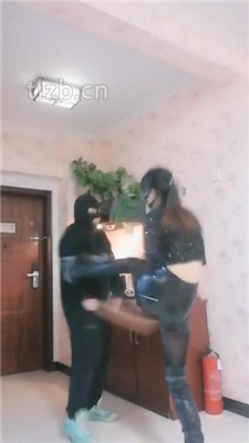 图片[2]_【美娜格格】长靴黑丝S-转胯爬行/超高难度挑战踢踹/腿绞_HD绳艺资源