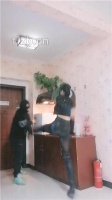 图片[3]_【美娜格格】长靴黑丝S-转胯爬行/超高难度挑战踢踹/腿绞_HD绳艺资源