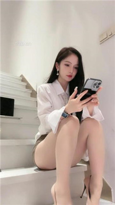 【一诺大小姐】第一视角-楼梯间-高跟美腿辱_HD绳艺资源