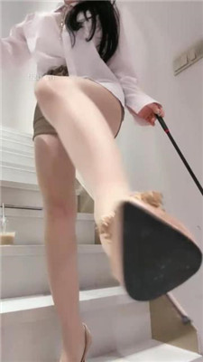 图片[2]_【一诺大小姐】第一视角-楼梯间-高跟美腿辱_HD绳艺资源