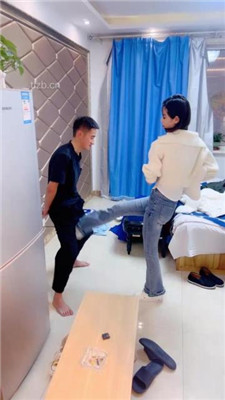 图片[13]_【冷鸢大大】舔脏鞋闻白袜/虐乳/耳光/踩踏_HD绳艺资源