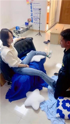 图片[14]_【冷鸢大大】舔脏鞋闻白袜/虐乳/耳光/踩踏_HD绳艺资源