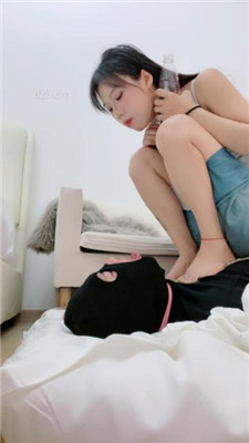 图片[19]_【心动茜茜】裸足深喉踩脚垫_HD绳艺资源