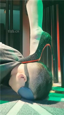 图片[20]_【咩祖】高跟美腿的脚下奴_HD绳艺资源