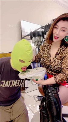 图片[8]_【梓夫人】长靴黑丝圈养绿帽狗囚禁虐_HD绳艺资源