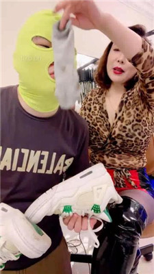 图片[9]_【梓夫人】长靴黑丝圈养绿帽狗囚禁虐_HD绳艺资源