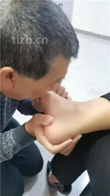 图片[10]_【冷御绳艺导师】重赏赐贱奴舔鞋底舔脚/浓痰吐满脸_HD绳艺资源