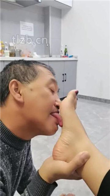 图片[13]_【冷御绳艺导师】重赏赐贱奴舔鞋底舔脚/浓痰吐满脸_HD绳艺资源