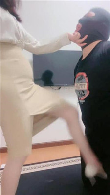 图片[2]_【桃子老师】骑马转胯/高跟肉丝脚闻舔踩踏_HD绳艺资源