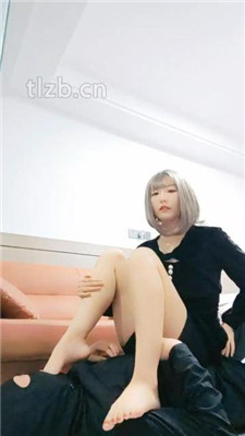 艾琳s虐脚奴身上蹦迪喂脚趾甲——颜面破坏系列(六) YC-230206-2