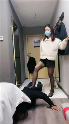 图片[14]_【小雅老师】黑丝高跟踩踏脚底喂食-喝圣水【完整版_HD绳艺资源