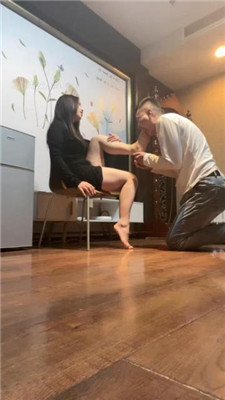 图片[10]_【嘉一】长靴S-口水耳光-恋足羞辱-踢踹_HD绳艺资源