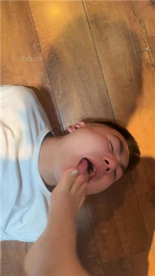 图片[12]_【嘉一】长靴S-口水耳光-恋足羞辱-踢踹_HD绳艺资源