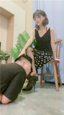 图片[8]_【素人星探】喂口水-黑丝高跟美腿踩_HD绳艺资源