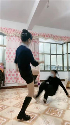 图片[19]_【小九】被抓奸现场-踩狗爪-衣架抽打/跪地求饶_HD绳艺资源