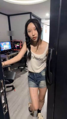 【第一视角】腹黑美少女西怡无底线羞辱合集3(重口) bf32721_HD绳艺资源