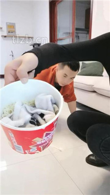 【珊瑚湾】Baby JK踹跺狗裆