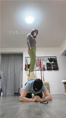 图片[8]_【朱砂痣】圈养犬化-关牢饭-闻臭白袜-骑马爬行遛狗【双视角版】_HD绳艺资源