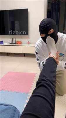 图片[9]_【精神小妹】素人学生妹-耳光/全体重踩踏/白袜塞嘴_HD绳艺资源