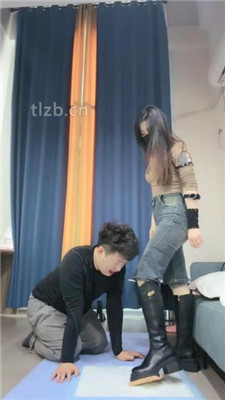 图片[10]_【不期而遇】牛仔裤臀下羞辱-圣水-闻超臭白袜-踩踏_HD绳艺资源