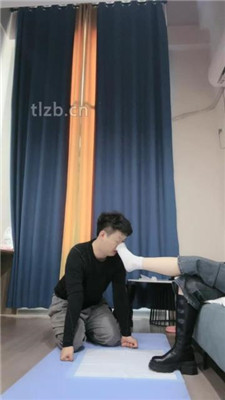 图片[16]_【不期而遇】牛仔裤臀下羞辱-圣水-闻超臭白袜-踩踏_HD绳艺资源