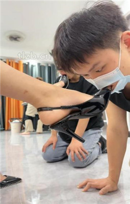 图片[18]_【尤物大大】双S-3M-情侣奴-奴下奴-踩踏/骑马/转胯/耳光抽_HD绳艺资源