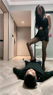 图片[12]_【cc.s】黑丝高跟-全体重踩踏-重度训练_HD绳艺资源