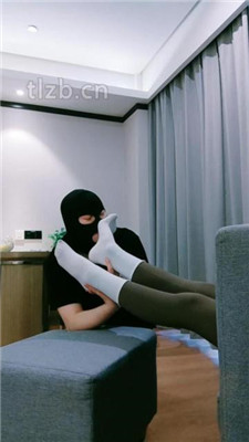 图片[8]_【护短S】跪舔小白鞋白袜/踩踏香蕉喂食_HD绳艺资源