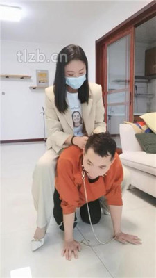 图片[14]_【凌儿女神】舔脏鞋底裸足/物化脚垫/骑马_HD绳艺资源