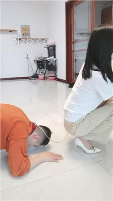 图片[17]_【凌儿女神】舔脏鞋底裸足/物化脚垫/骑马_HD绳艺资源