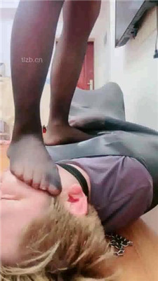 图片[11]_【桃子老师】艺术装置狗爬行-口水喂食-踩踏深喉-揪耳朵训练耳光_HD绳艺资源